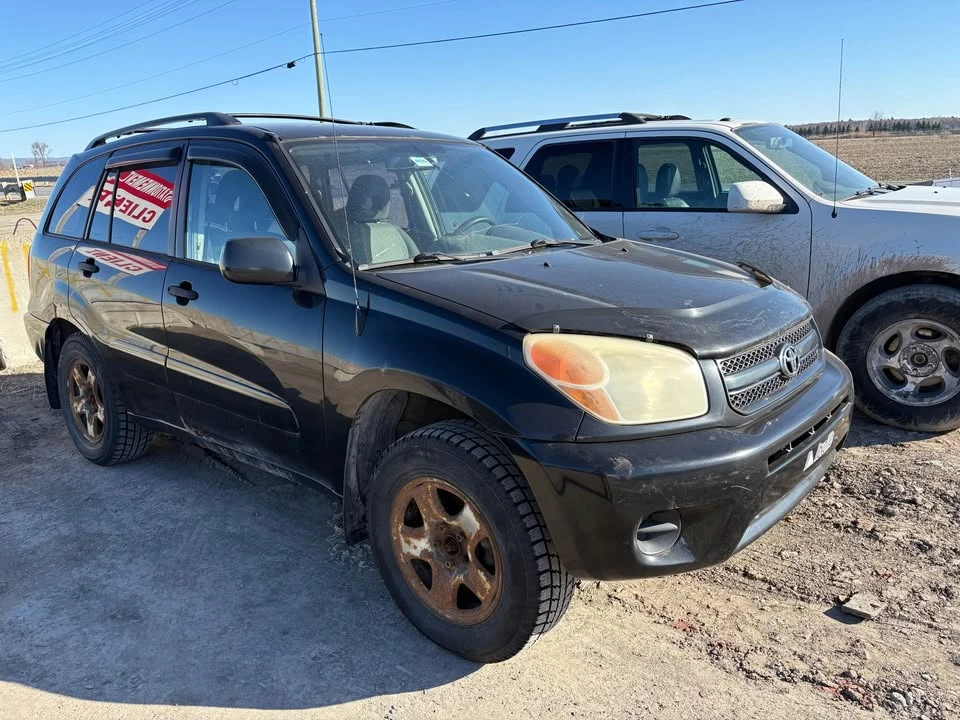 2005 Toyota RAV4 2nd Gen - Image 2 of 9
