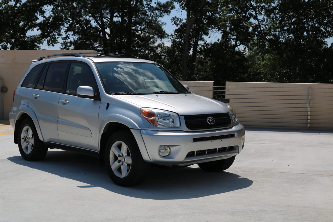 2005 Toyota RAV4 2nd Gen - Image 31 of 31