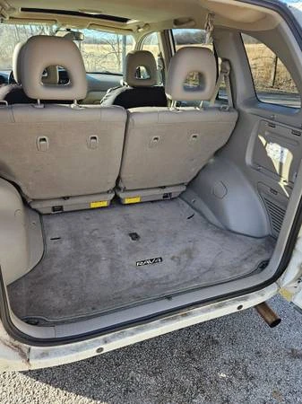 2005 Toyota RAV4 2nd Gen - Image 8 of 16