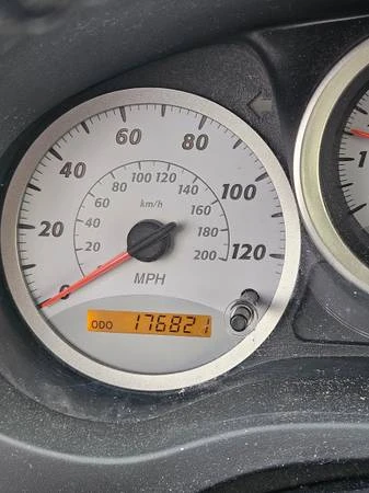 2005 Toyota RAV4 2nd Gen - Image 16 of 16