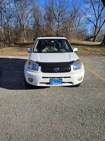 2005 Toyota RAV4 2nd Gen - Image 3 of 16