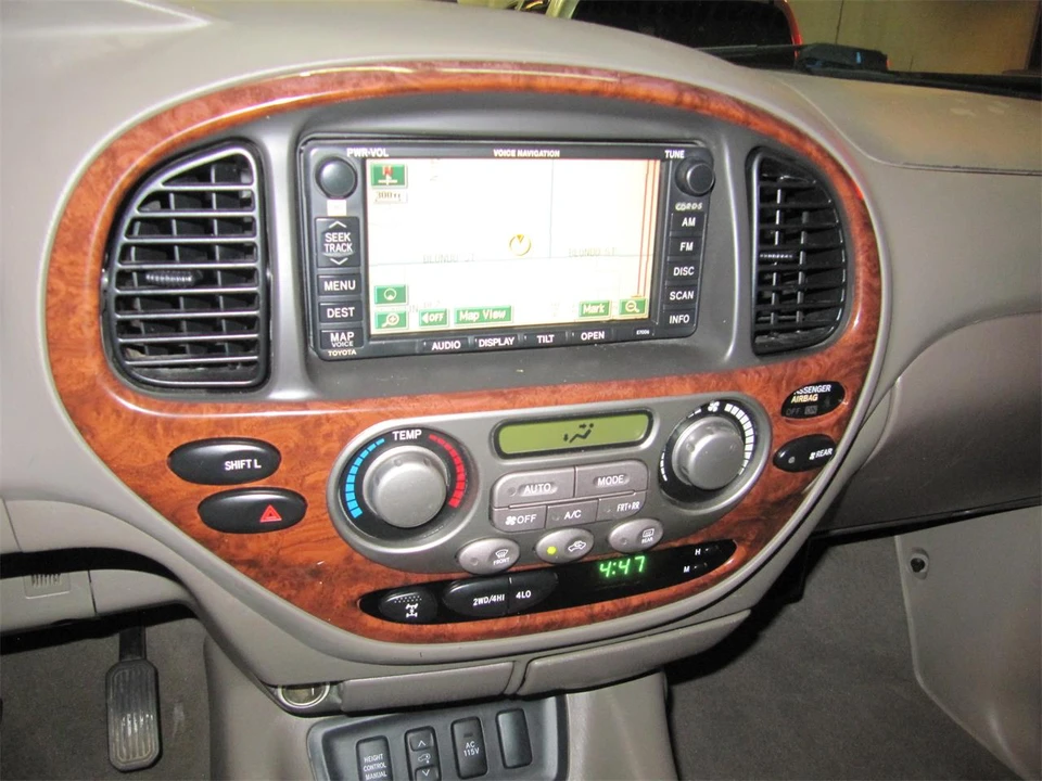 2005 Toyota Sequoia 1st Gen - Image 13 of 27