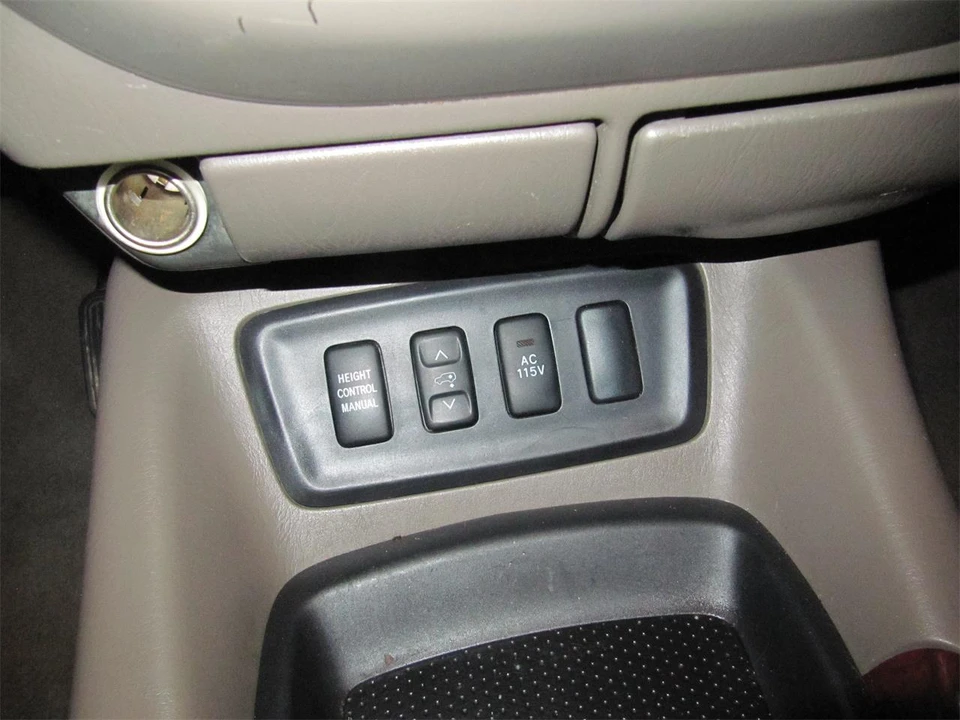 2005 Toyota Sequoia 1st Gen - Image 14 of 27