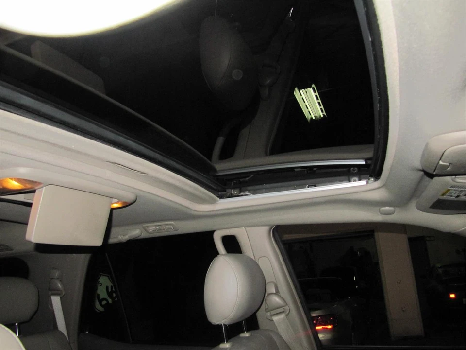 2005 Toyota Sequoia 1st Gen - Image 22 of 27