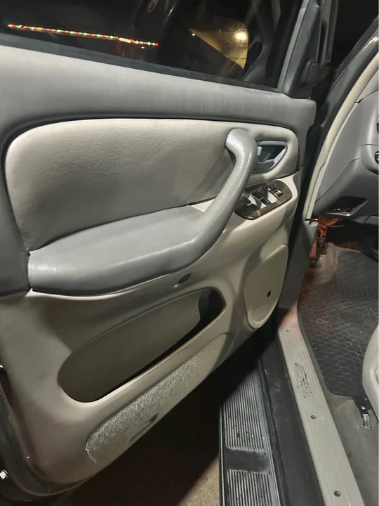 2005 Toyota Sequoia 1st Gen - Image 9 of 13
