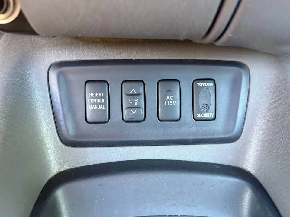 2005 Toyota Sequoia 1st Gen - Image 15 of 20