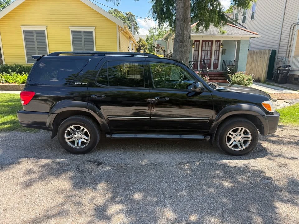 2005 Toyota Sequoia 1st Gen - Image 2 of 20