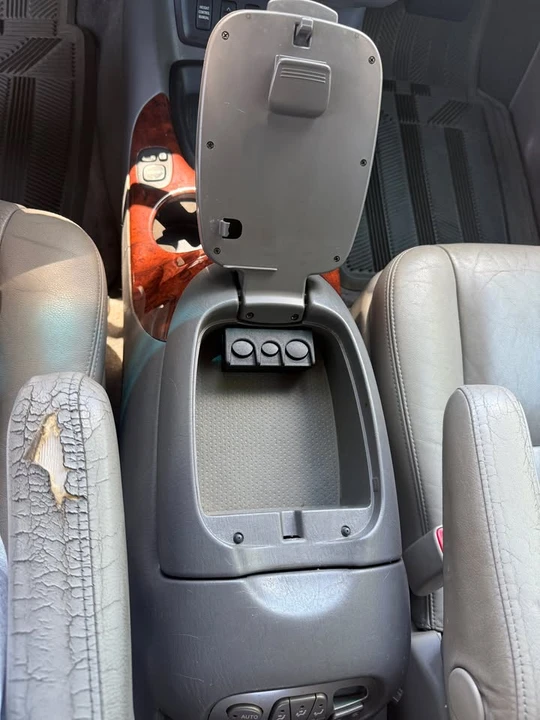 2005 Toyota Sequoia 1st Gen - Image 18 of 20