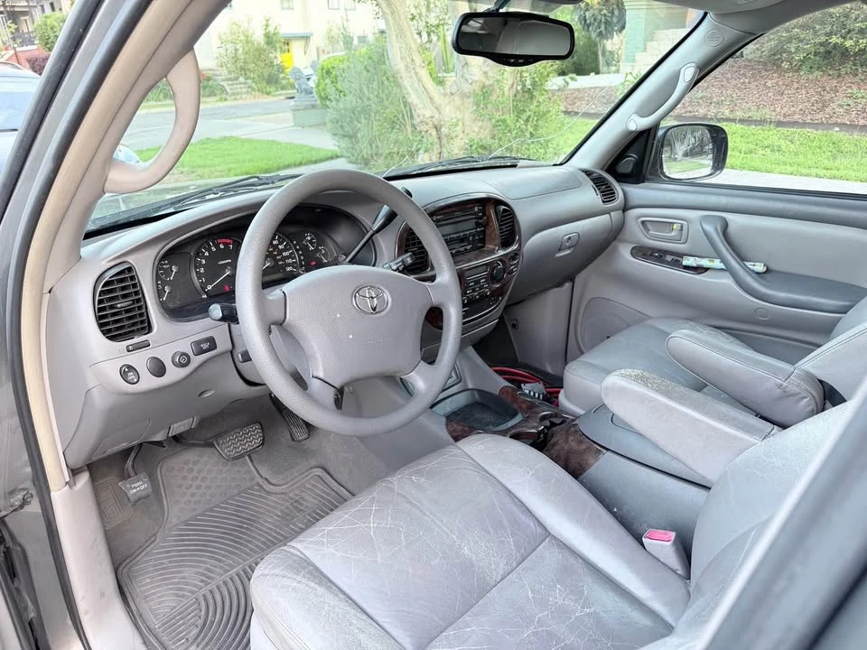 2005 Toyota Sequoia 1st Gen - Image 2 of 10