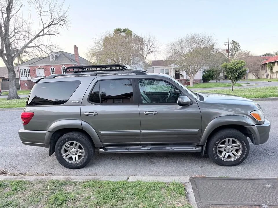 2005 Toyota Sequoia 1st Gen - Image 9 of 10