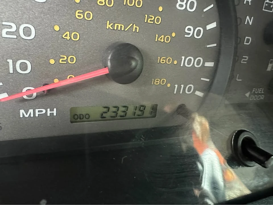 2005 Toyota Sequoia 1st Gen - Image 7 of 9