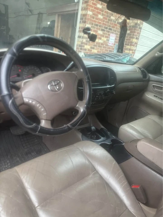 2005 Toyota Sequoia 1st Gen - Image 5 of 9