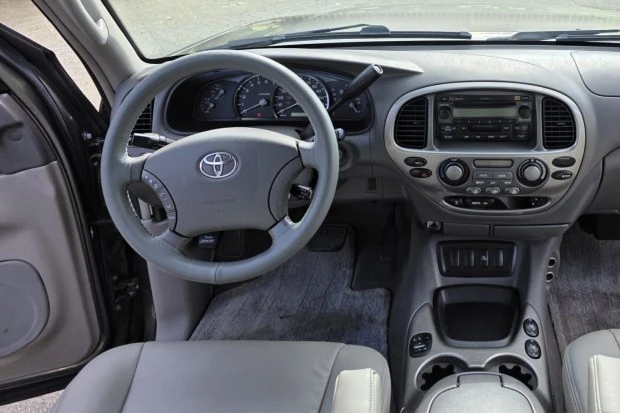2005 Toyota Sequoia 1st Gen - Image 5 of 7