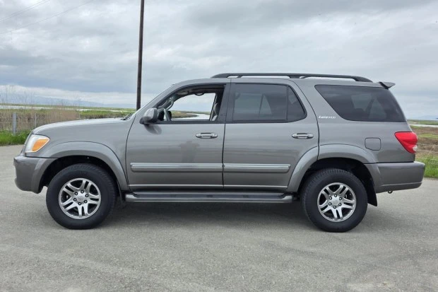 2005 Toyota Sequoia 1st Gen - Image 3 of 7