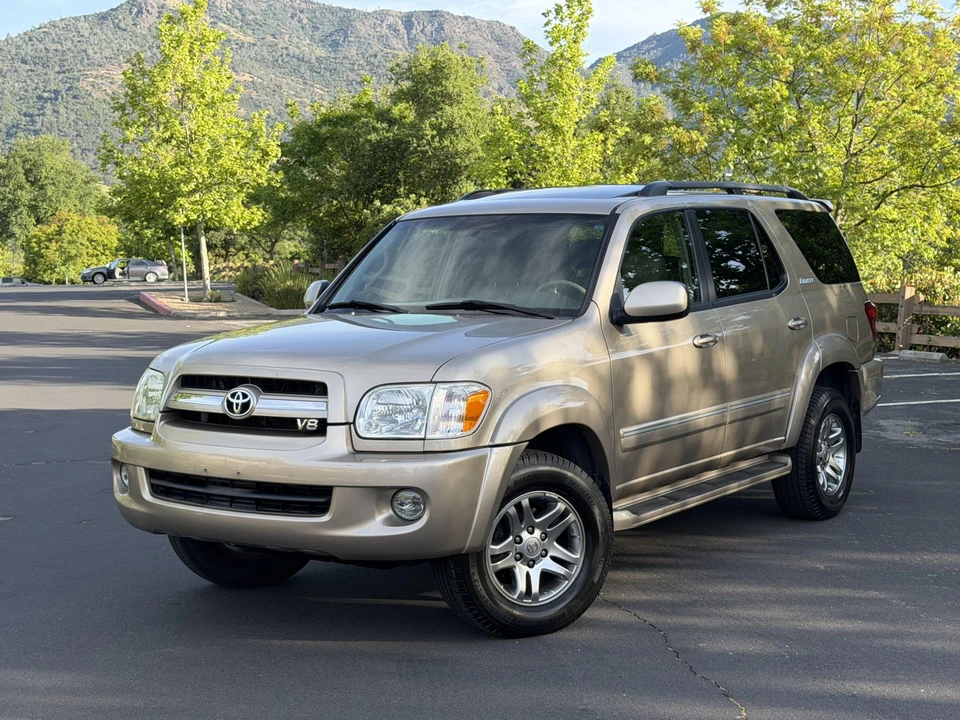 2005 Toyota Sequoia 1st Gen - Image 3 of 31