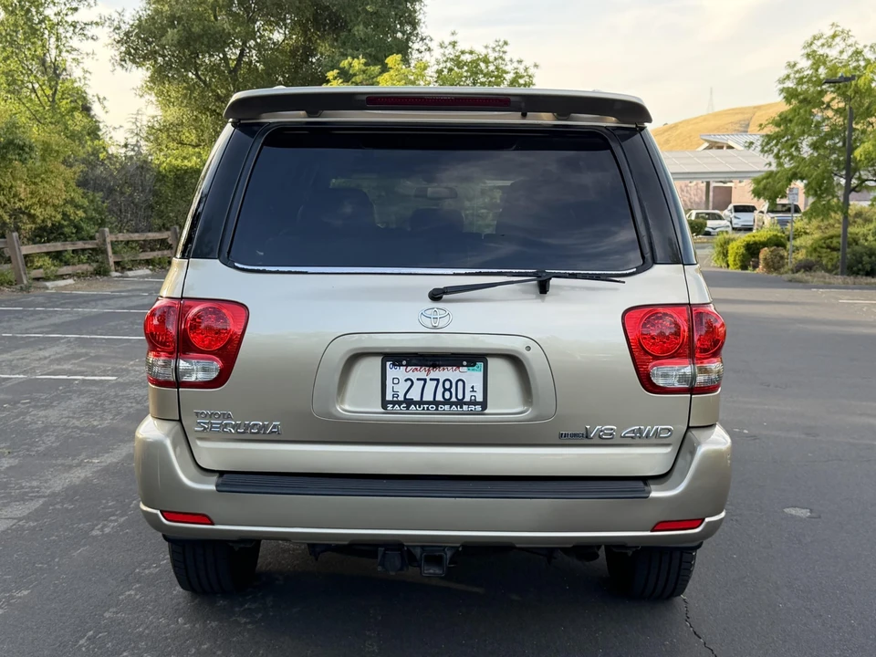 2005 Toyota Sequoia 1st Gen - Image 13 of 31