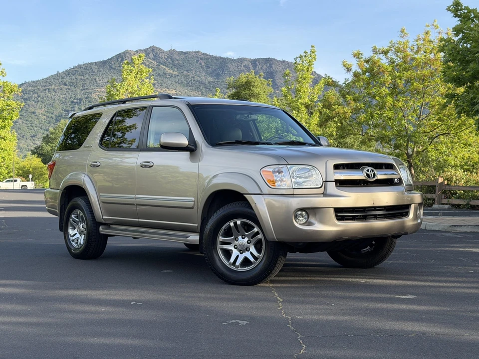 2005 Toyota Sequoia 1st Gen - Image 23 of 31
