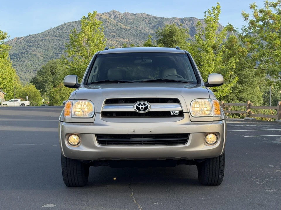 2005 Toyota Sequoia 1st Gen - Image 26 of 31
