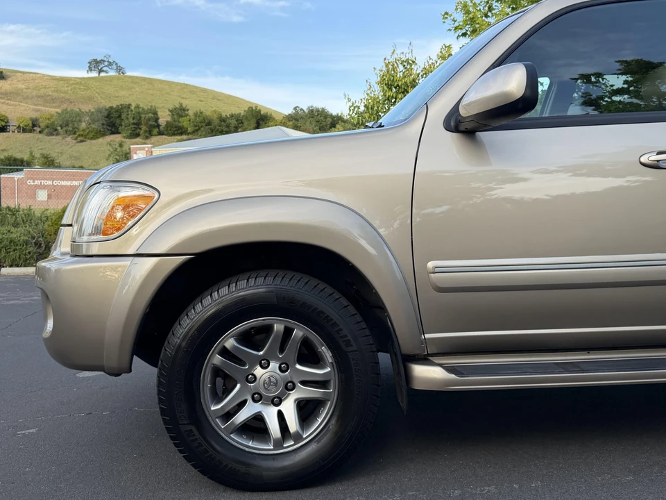 2005 Toyota Sequoia 1st Gen - Image 30 of 31