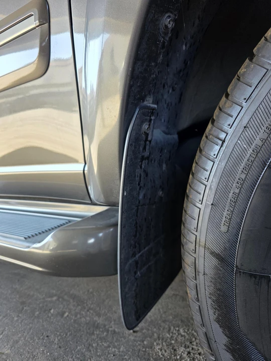 2005 Toyota Sequoia 1st Gen - Image 25 of 31