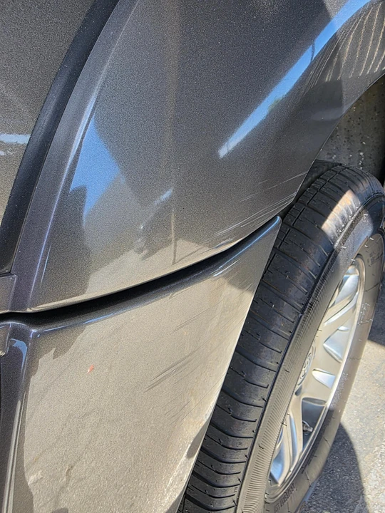 2005 Toyota Sequoia 1st Gen - Image 27 of 31