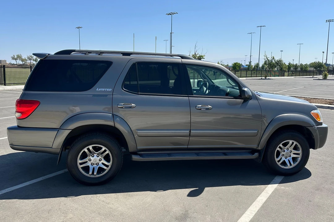 2005 Toyota Sequoia 1st Gen - Image 3 of 31
