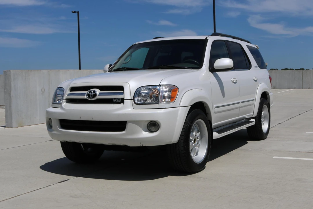 2005 Toyota Sequoia 1st Gen - Image 8 of 21