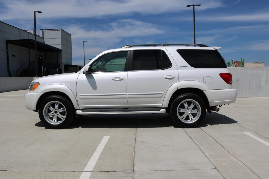 2005 Toyota Sequoia 1st Gen - Image 10 of 21