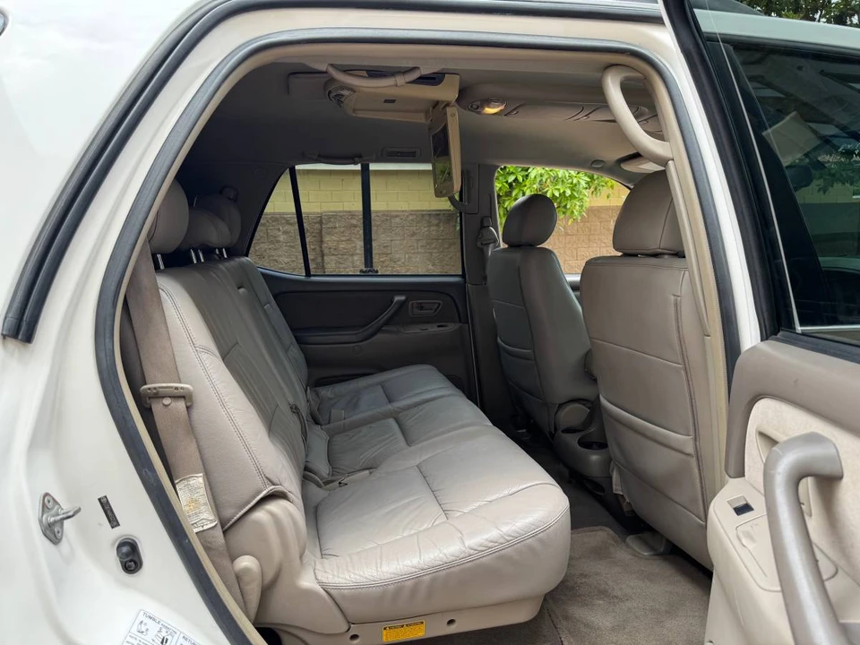 2005 Toyota Sequoia 1st Gen - Image 17 of 22