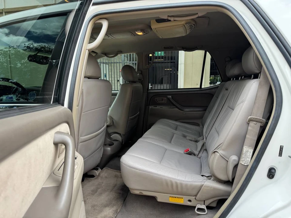 2005 Toyota Sequoia 1st Gen - Image 12 of 22
