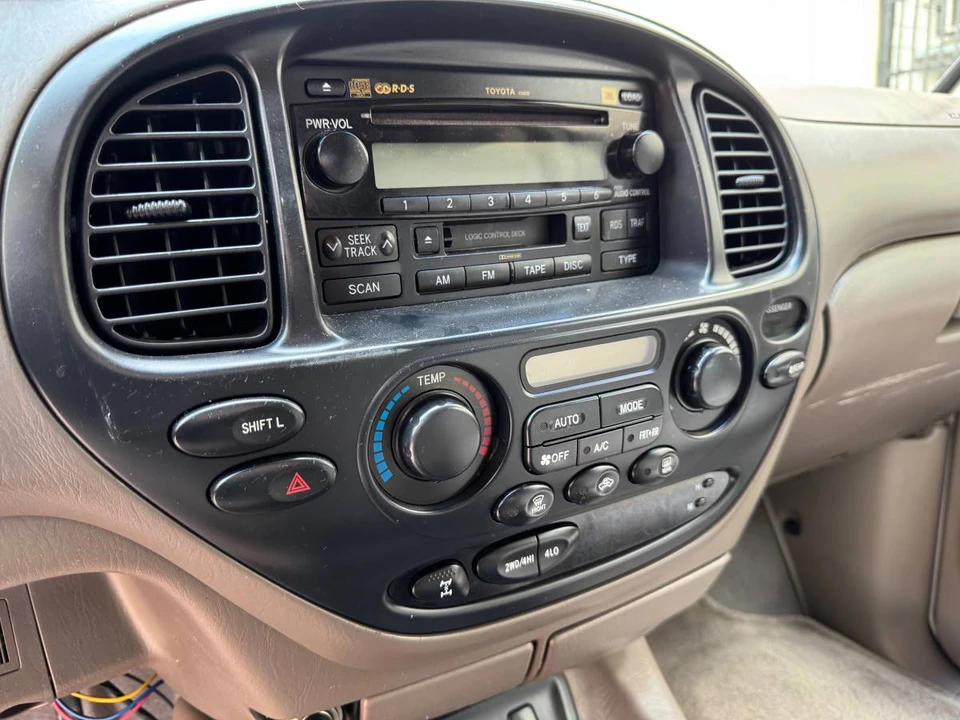2005 Toyota Sequoia 1st Gen - Image 11 of 22