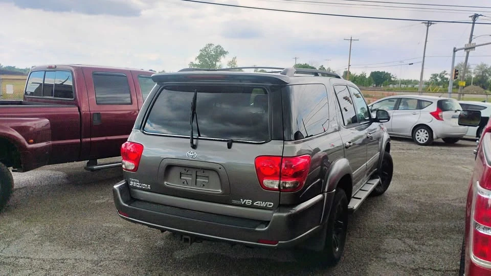 2005 Toyota Sequoia 1st Gen - Image 4 of 7