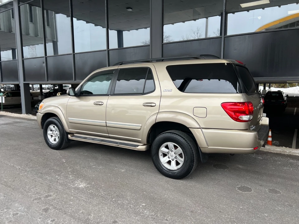 2005 Toyota Sequoia 1st Gen - Image 5 of 21