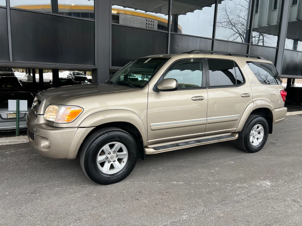 2005 Toyota Sequoia 1st Gen - Image 3 of 21