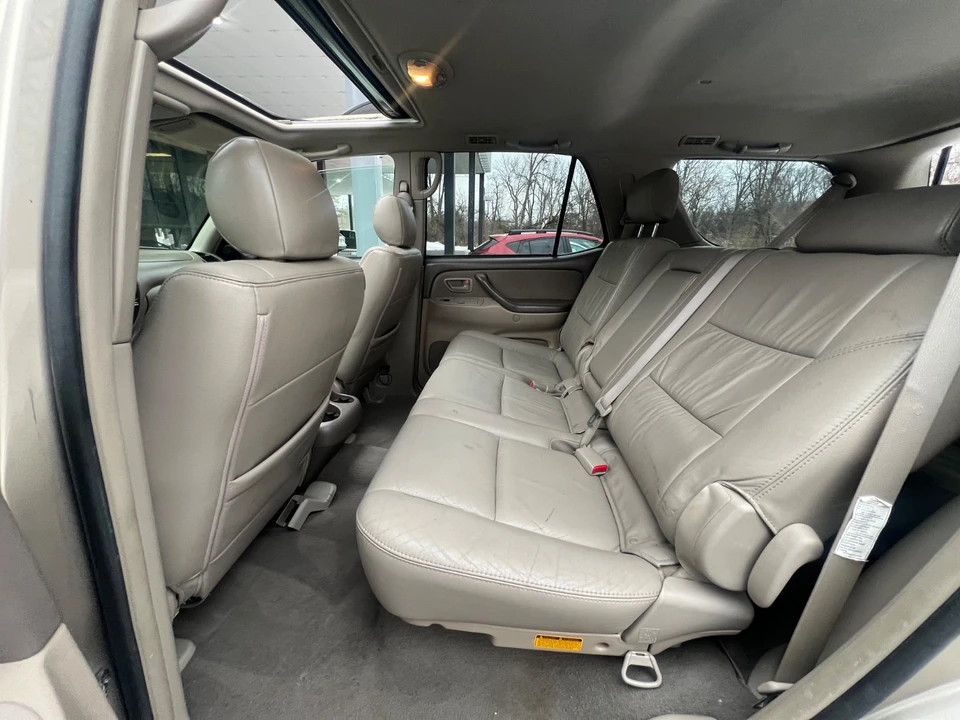 2005 Toyota Sequoia 1st Gen - Image 18 of 21