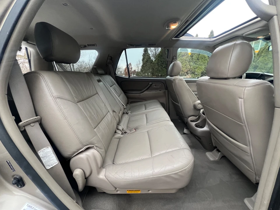 2005 Toyota Sequoia 1st Gen - Image 16 of 21