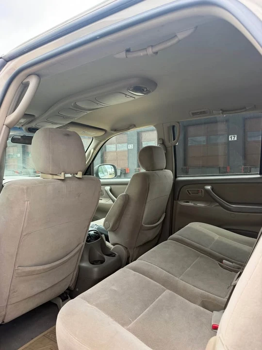2005 Toyota Sequoia 1st Gen - Image 7 of 8