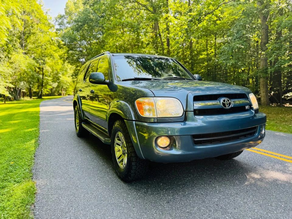 2005 Toyota Sequoia 1st Gen - Image 31 of 31