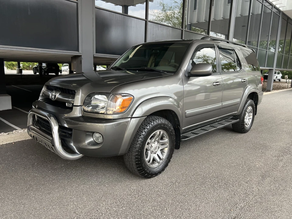 2005 Toyota Sequoia 1st Gen - Image 7 of 31