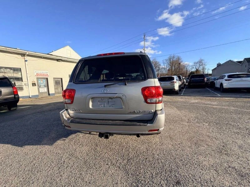 2005 Toyota Sequoia 1st Gen - Image 11 of 12