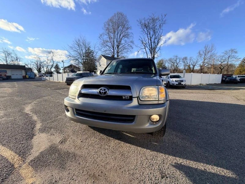 2005 Toyota Sequoia 1st Gen - Image 2 of 12