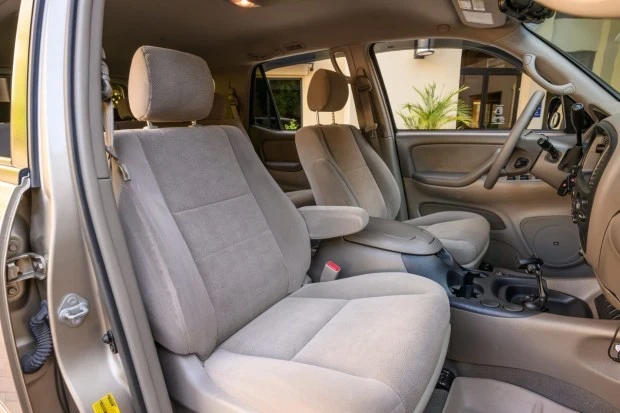 2005 Toyota Sequoia 1st Gen - Image 4 of 8