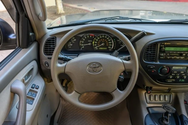 2005 Toyota Sequoia 1st Gen - Image 5 of 8