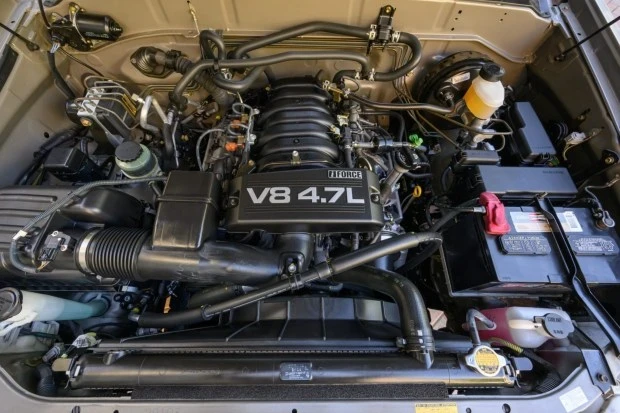 2005 Toyota Sequoia 1st Gen - Image 6 of 8