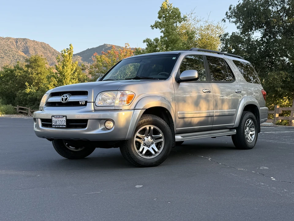 2005 Toyota Sequoia 1st Gen - Image 4 of 31