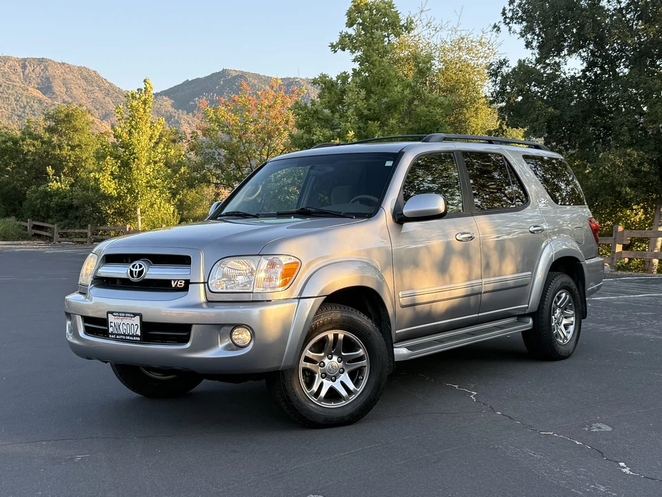 2005 Toyota Sequoia 1st Gen - Image 6 of 31