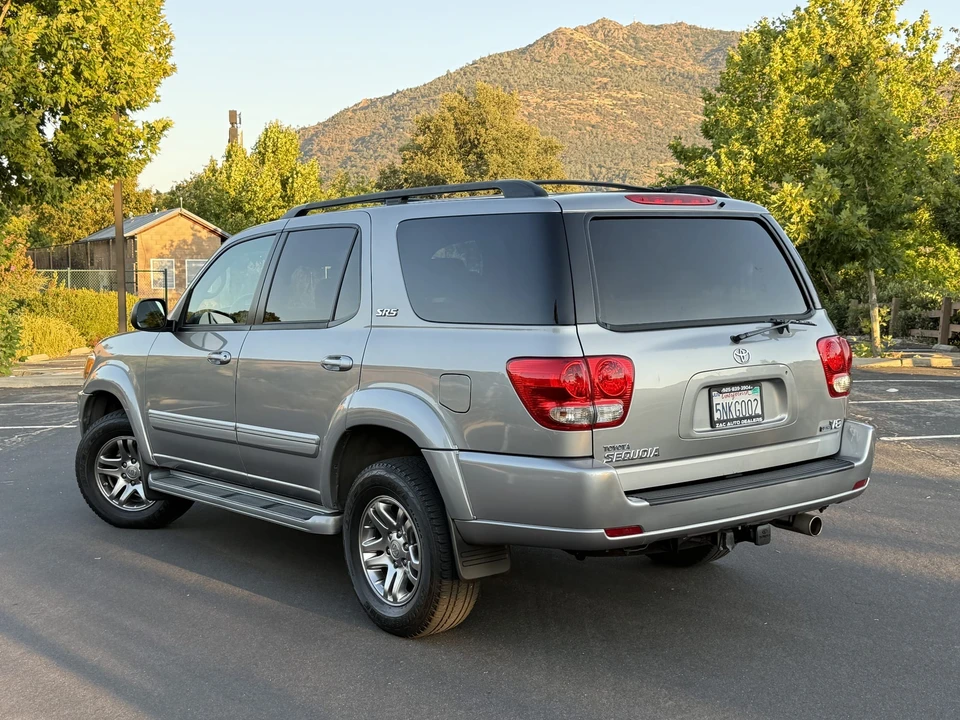 2005 Toyota Sequoia 1st Gen - Image 26 of 31