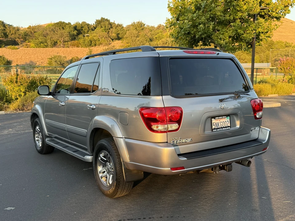 2005 Toyota Sequoia 1st Gen - Image 22 of 31