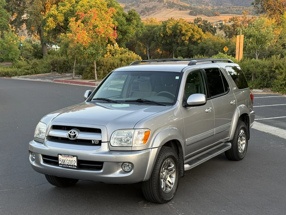 2005 Toyota Sequoia 1st Gen - Image 13 of 31