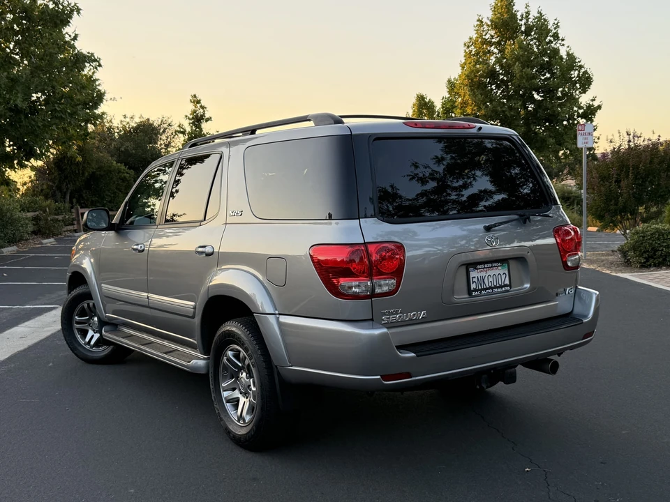 2005 Toyota Sequoia 1st Gen - Image 20 of 31